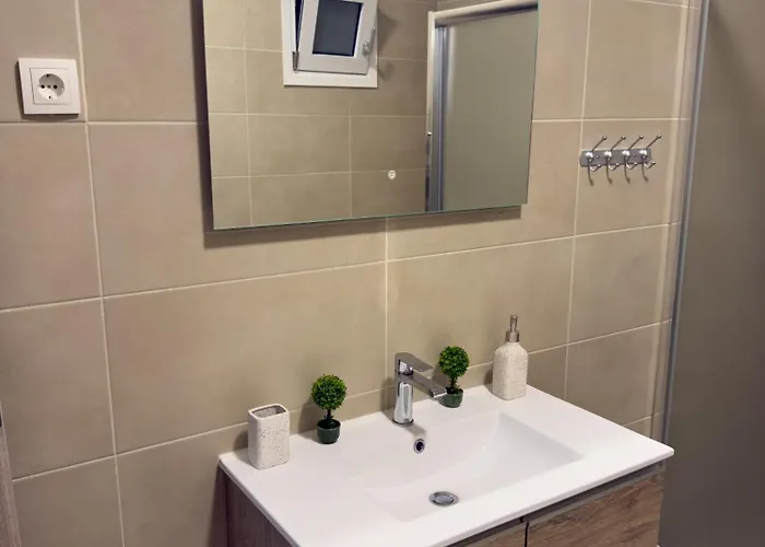 Olympus Nest Apartment